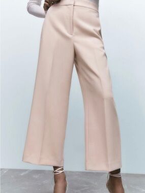 Zara Women Wide-Leg High-Rise Trousers in Blush cream Size Medium